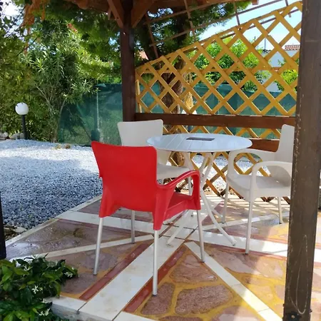 Holiday home Chrissa's Place - A Unique House With Garden And Bbq