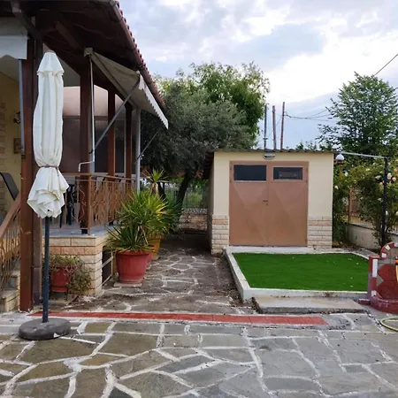 Chrissa's Place - A Unique House With Garden And Bbq بيت للعطل