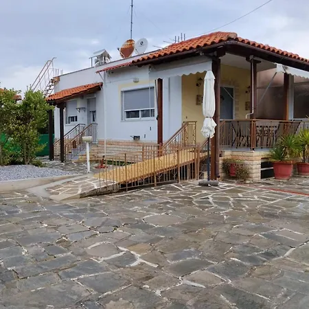 Chrissa's Place - A Unique House With Garden And Bbq * Orfánion