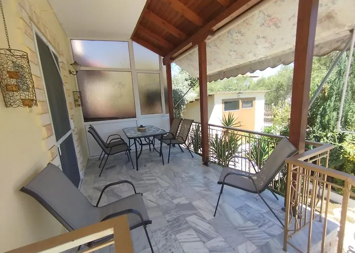Chrissa's Place - A Unique House With Garden And Bbq Vakantiehuis